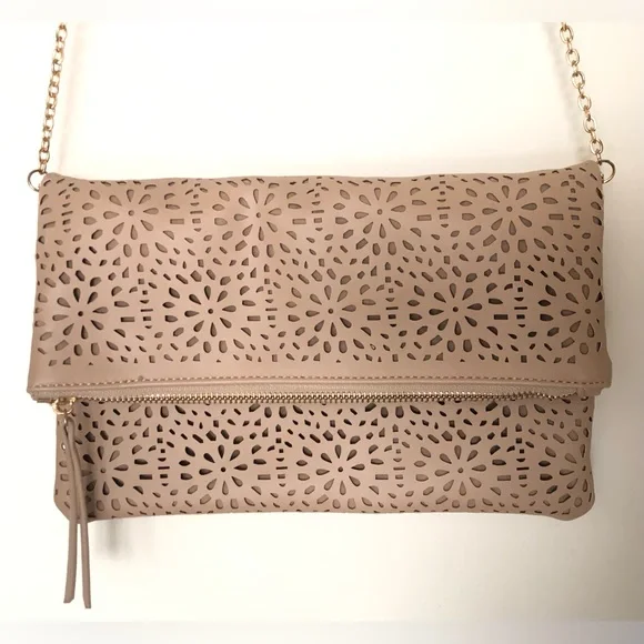 Francesca’s Zara Perforated Floral Clutch - Picture 4 of 16